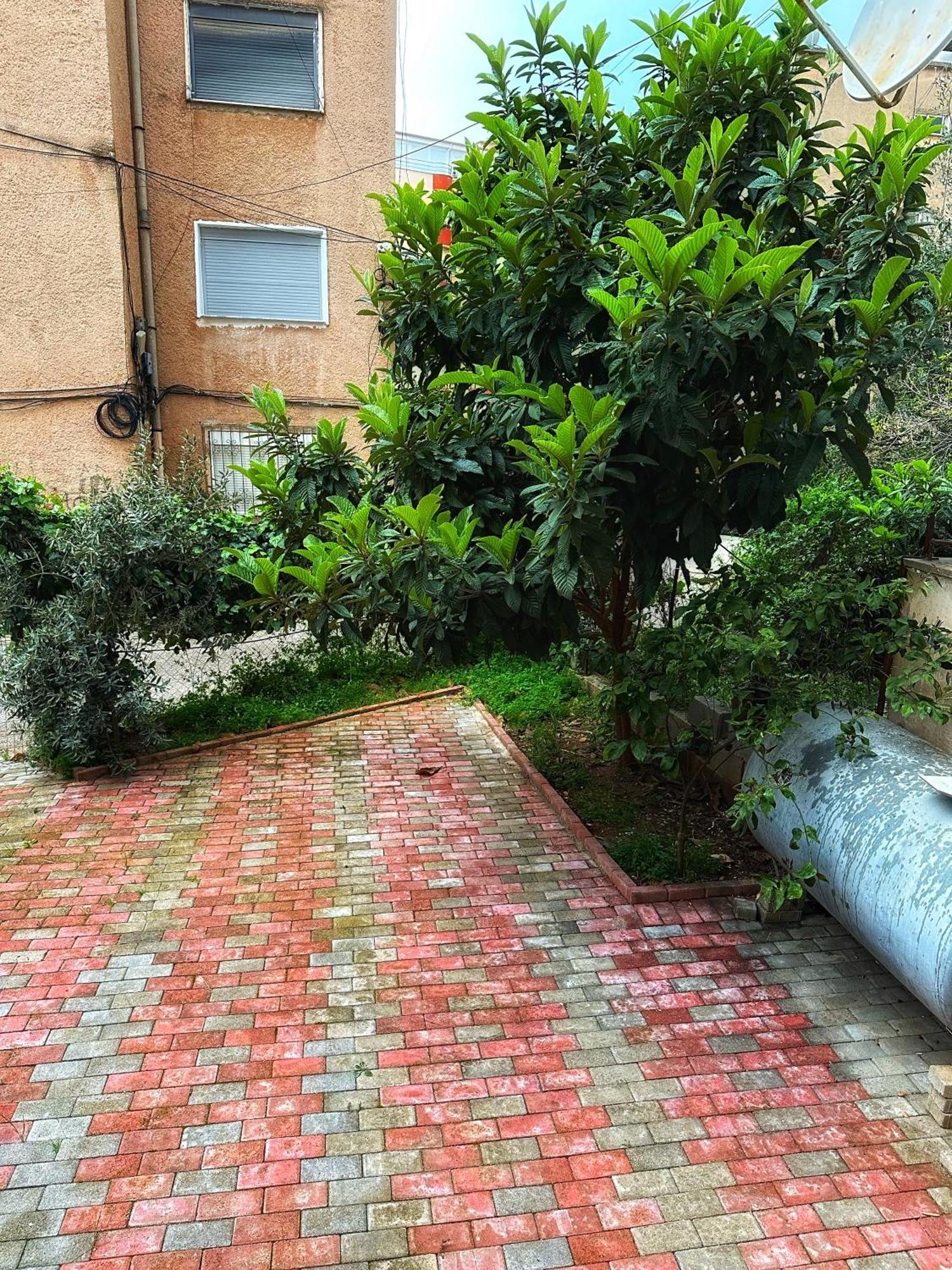 Garden * Sarandë